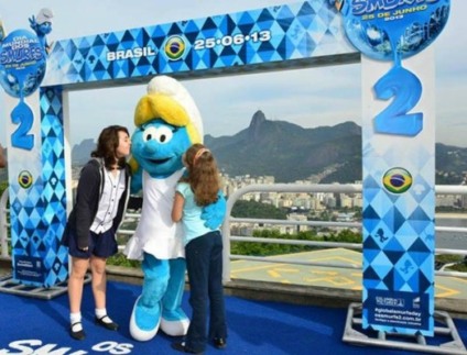 Os Smurfs invadem o Morro da Urca