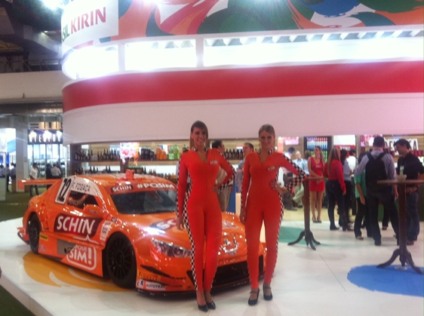 Stock Car em destaque no estande da Brasil Kirin 