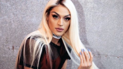 Pabllo Vittar convoca fãs para ajudá-la em novo clipe