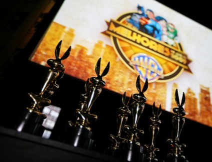 Warner Bros reúne licenciados no Jockey Club