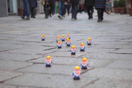 Gnomos nas ruas divulga agência italiana