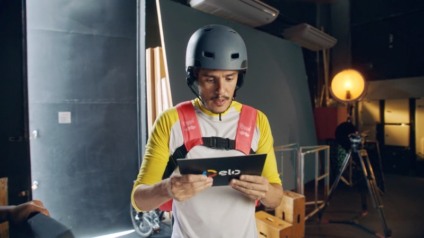 Elo faz promo com Rappi e estreia comercial 'encomendado' pelo app