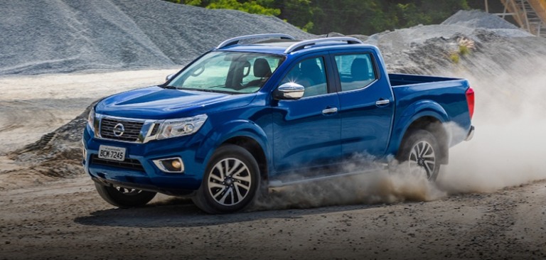 Nissan Frontier 'encara tudo' em nova campanha Nissan Frontier 'encara tudo' em nova campanha