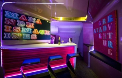 Voos da Virgin Atlantic levam arte ao céu
