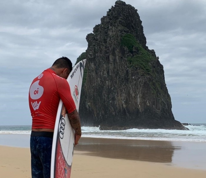 Oi Hang Loose Pro faz pré-aquecimento nas redes sociais