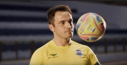 Rei do Futsal assina contrato com a Penalty