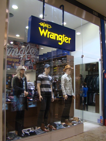 Wrangler inaugura no Grand Plaza