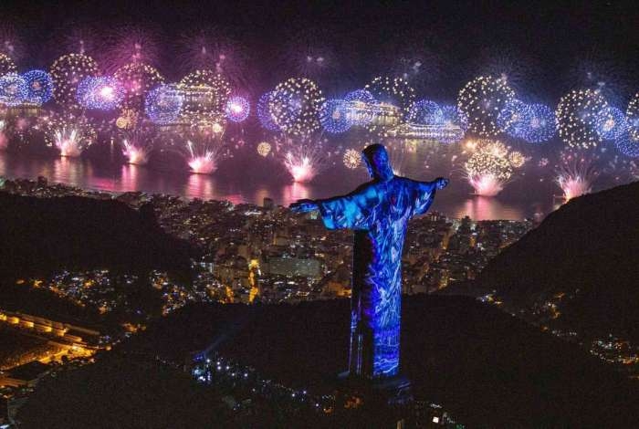 Réveillon de Copacabana exaltou a carioquice com 2,8 milhões de pessoas