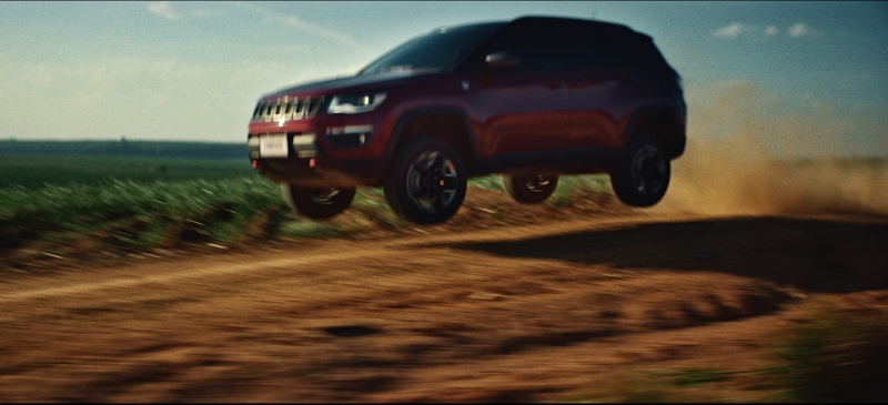 Jeep coloca no ar 'Interferência'