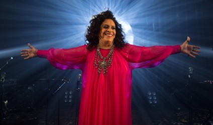 Vivo Valoriza leva clientes para show da cantora Gal Costa