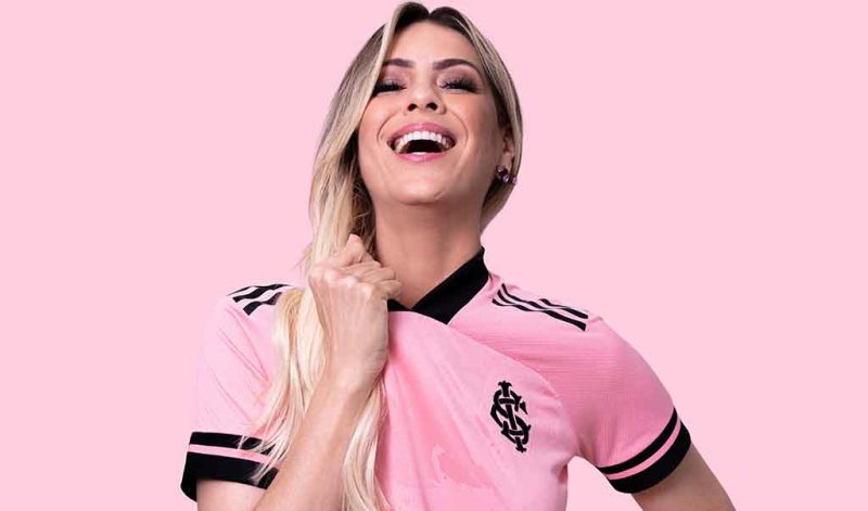 Adidas cria camisas de times em homenagem ao Outubro Rosa 