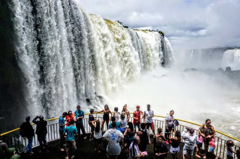 Visto eletrônico impulsiona turismo em Foz do Iguaçu