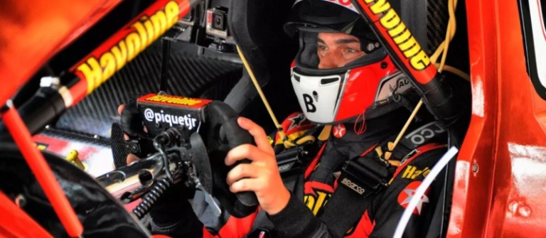 Pilotos fazem evento beneficente no Kartódromo Granja Viana