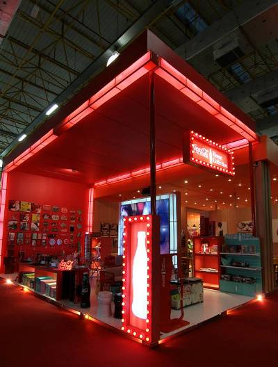 Estandes luxuosos destacam marcas na Abimad