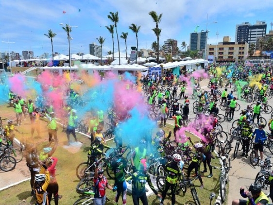 Festival da Primavera teve um colorido extra Festival da Primavera teve um colorido extra