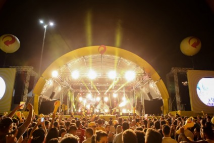 SKOL presenteia Florianópolis com Feriado Redondo