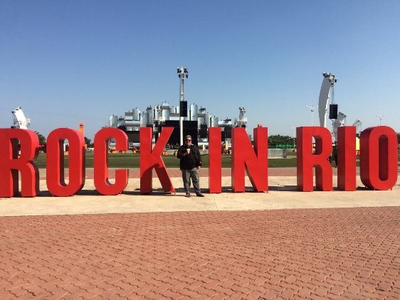 E nós estávamos lá com as marcas... no Rock in Rio E nós estávamos lá com as marcas... no Rock in Rio