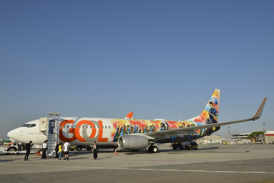 Avião da GOL recebe o primeiro show ao vivo em pleno ar