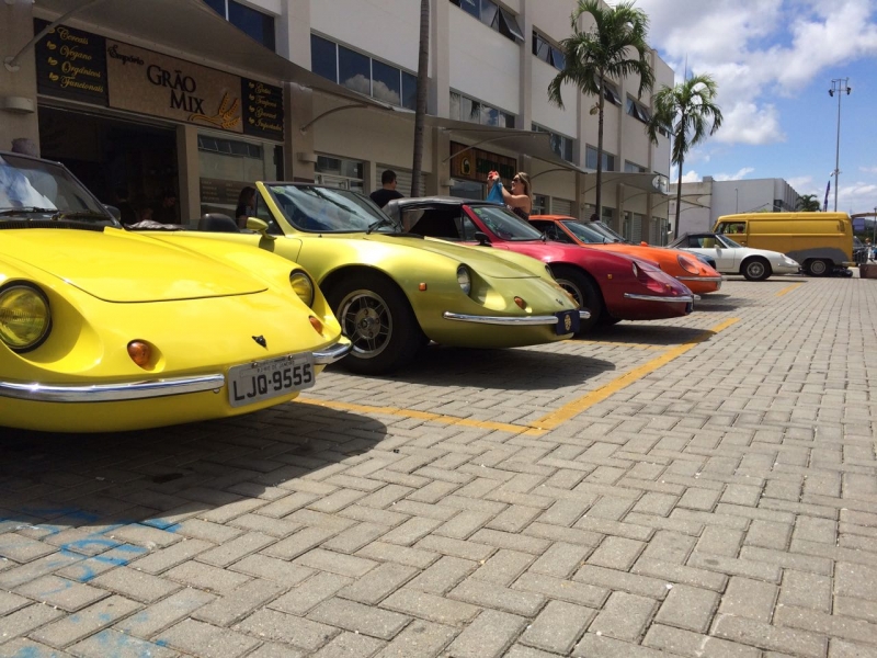 Uptown Barra tem eventos gratuitos de carros