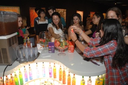 beauty’in desfila aliméticos no Fashion Day In 
