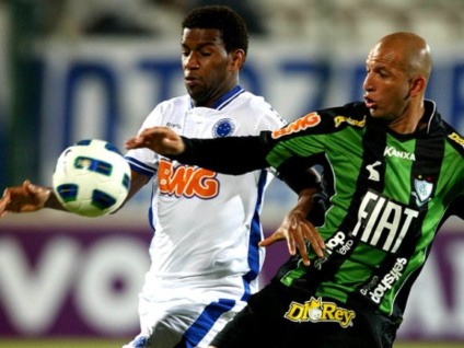América-MG faz ação promocional para lotar estádio
