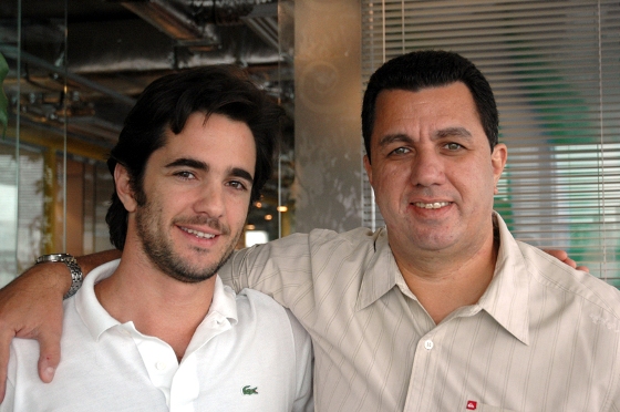 Anuar e Perrone.