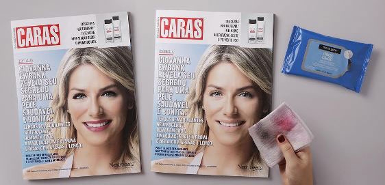 Neutrogena remove maquiagem de atriz em capa da Caras Neutrogena remove maquiagem de atriz em capa da Caras