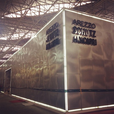 Espaço da Arezzo impressiona na Couromoda