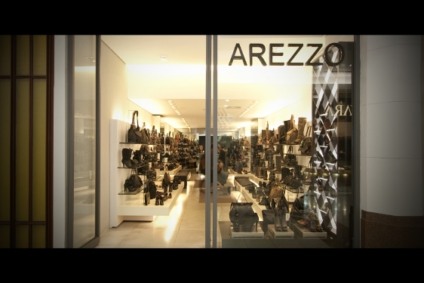 Esmalte Club participa da ação promo da Arezzo