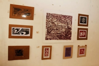 Universitários expõem arte em gravuras em Manaus
