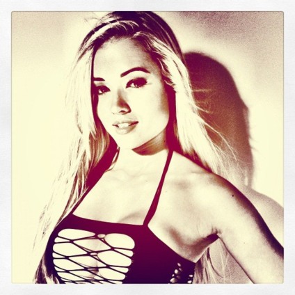 Modelo nua nas ruas gerou buzz para Playboy