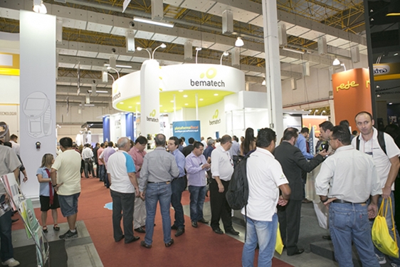 Expo Center Norte recebe a Autocom 2015 Expo Center Norte recebe a Autocom 2015
