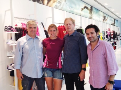 Asics oficializa patrocínio com promessa do tênis 