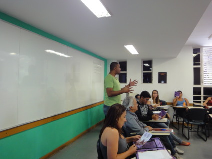 B1 usa stand-up comedy para ativar o Una