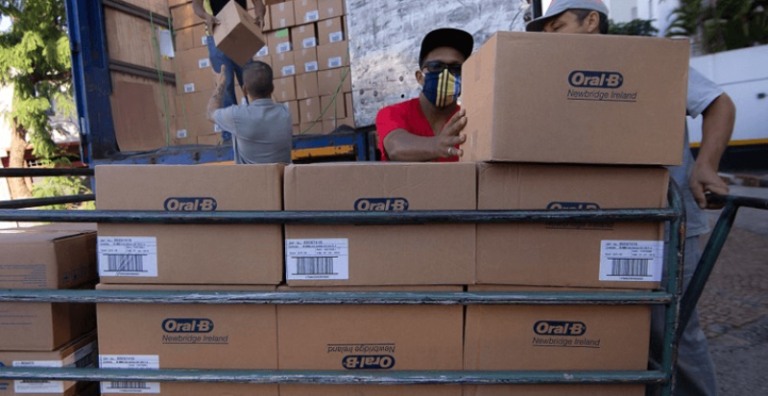 Oral-B: Manifesto e doação de 12 milhões de reais em produtos
