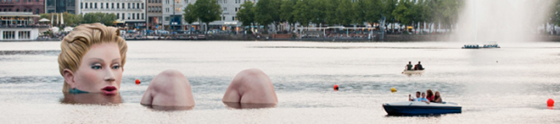 Banhista de 21 metros promove sabonete em lago