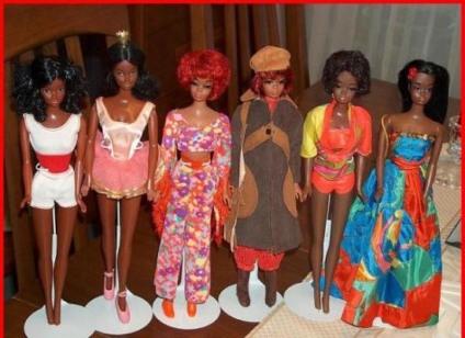 Pátio Higienópolis recebe exposição de Black Barbie