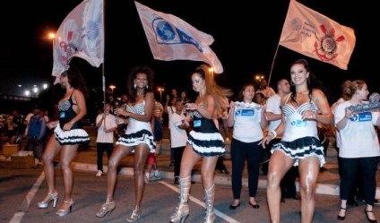 Bateria do Meio Ambiente agita parques e jogo do Corinthians