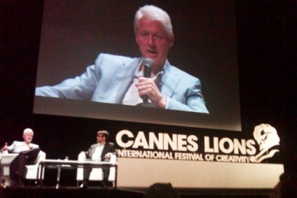 Clinton, publicidade e o futuro da humanidade