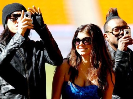 Pontapé inicial da Copa com Black Eyed Peas