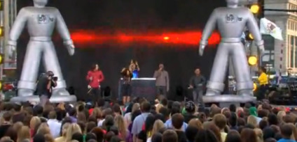Black Eyed Peas organizou o maior Flash Mob do mundo
