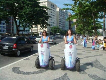 Promotoras motorizadas nas ruas de Niterói