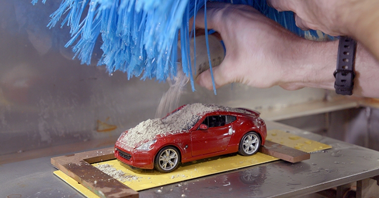 Nissan desenvolve lava-rápido em miniatura Nissan desenvolve lava-rápido em miniatura