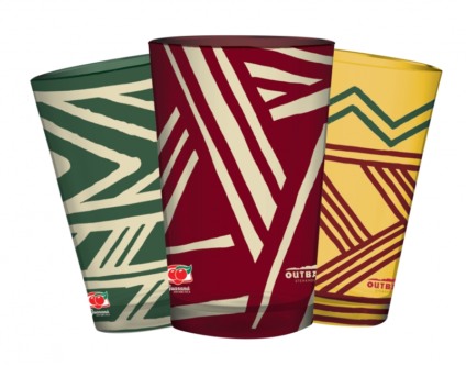 Outback e Guaraná Antarctica presenteiam com copo exclusivo e colecionável