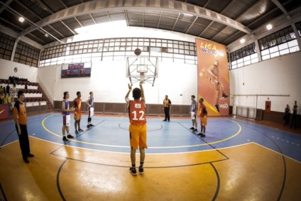 Campeãs brasileiras de basquete inspiram jovens atletas