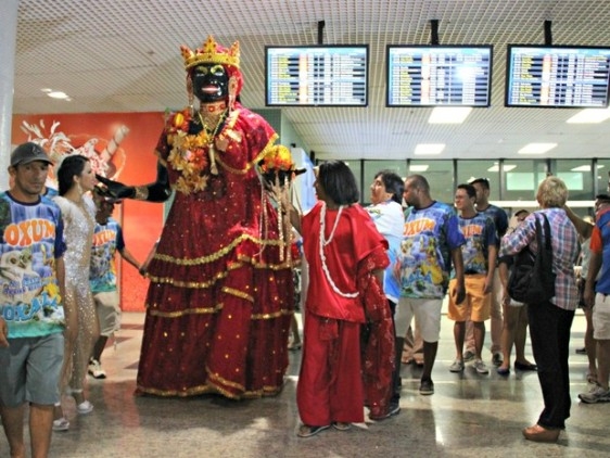 Kamélia abre programação do Carnaval de Manaus