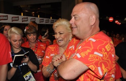 Victor Oliva é homenageado pela AmBev na Sapucaí