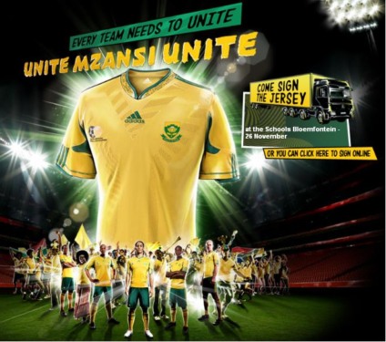 Camiseta gigante viaja pela África do Sul