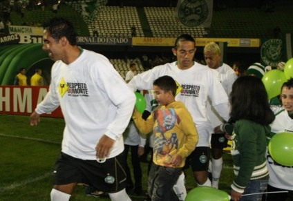 Clubes de futebol apoiam campanha de trânsito