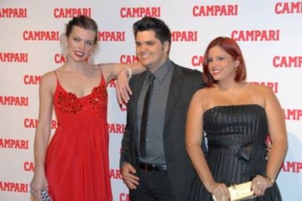 Brasileiro conhece Milla Jovovich na promo de Campari